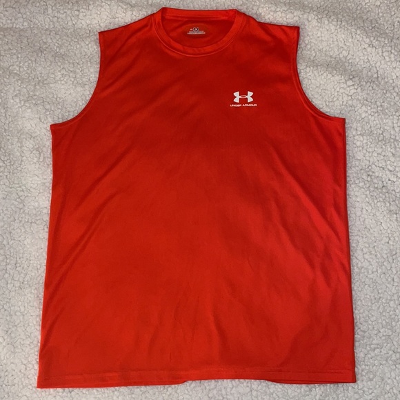 BUNDLE - UA short sleeve - Picture 2 of 3